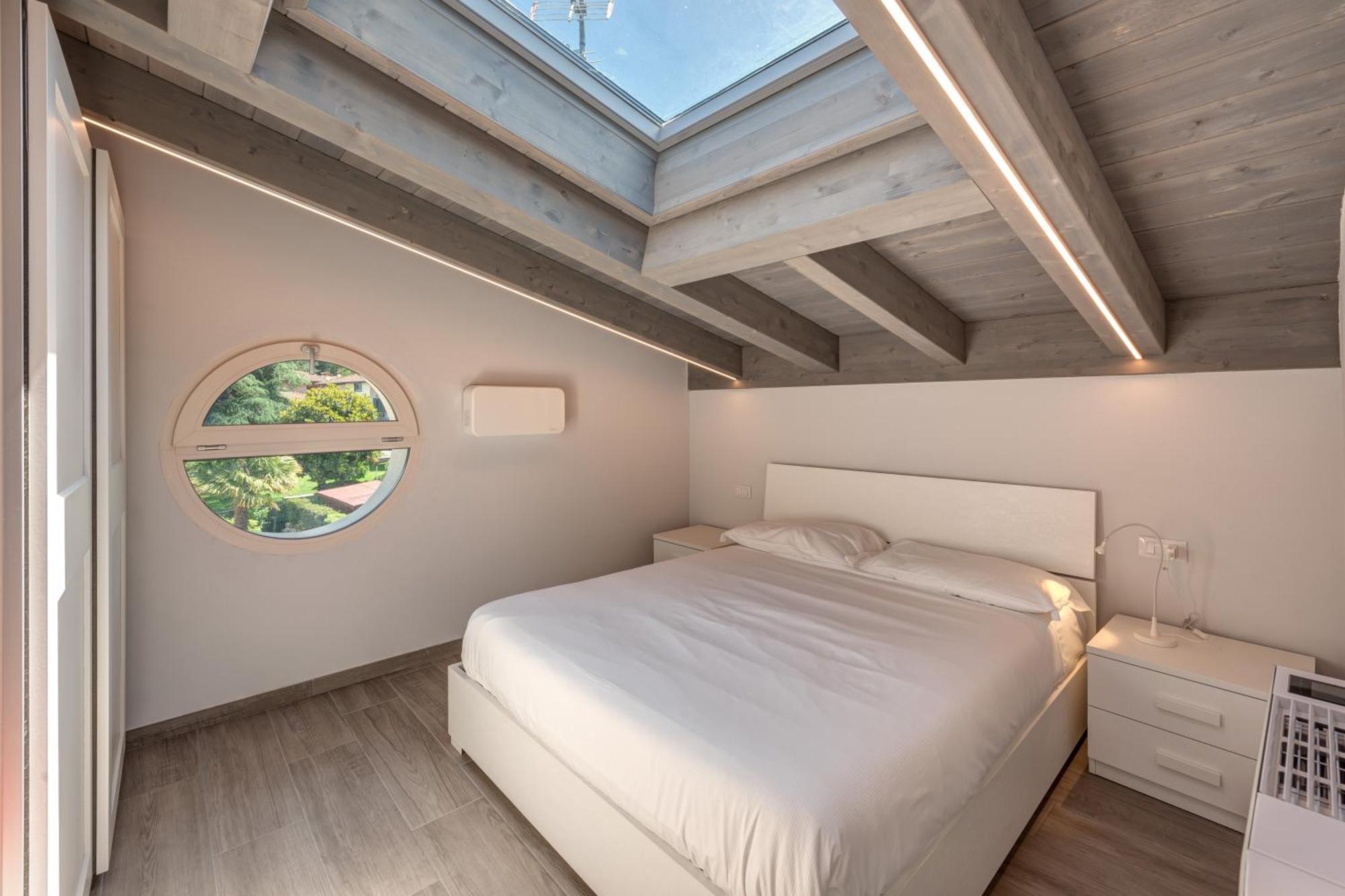 Holiday home Family With Pool And Amazing Panoramic Penthouse Colico