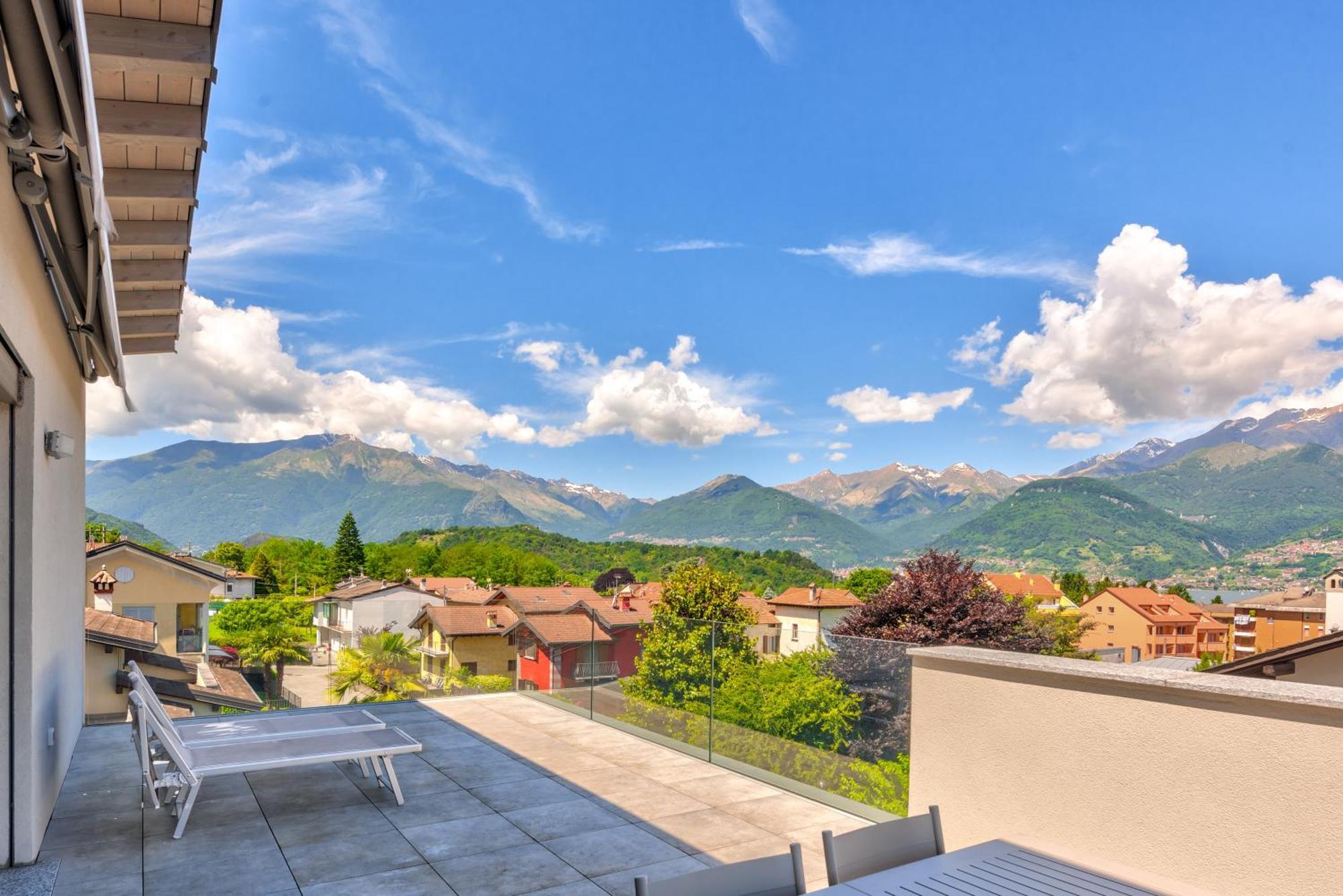 Family With Pool And Amazing Panoramic Penthouse Holiday home