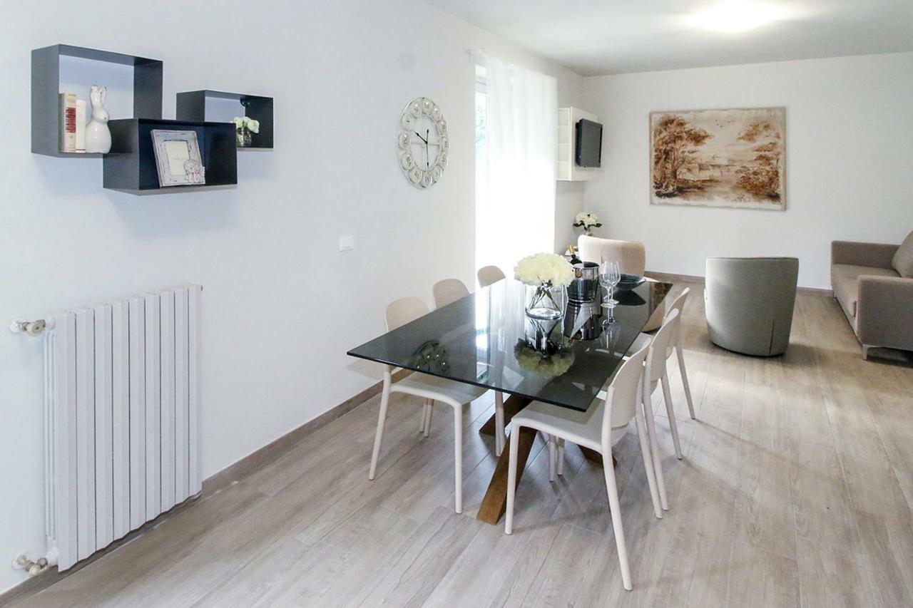 Family With Pool And Amazing Panoramic Penthouse Holiday home Colico